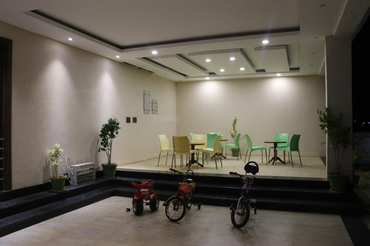 Dsrmadhanaminn Kumbakonam Exteriör bild